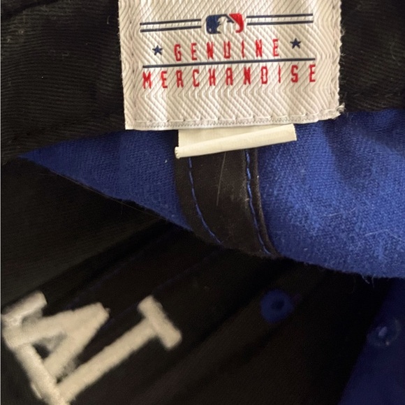 LA Dodgers Kids’ Hat - Genuine Merchandise. - Picture 5 of 5